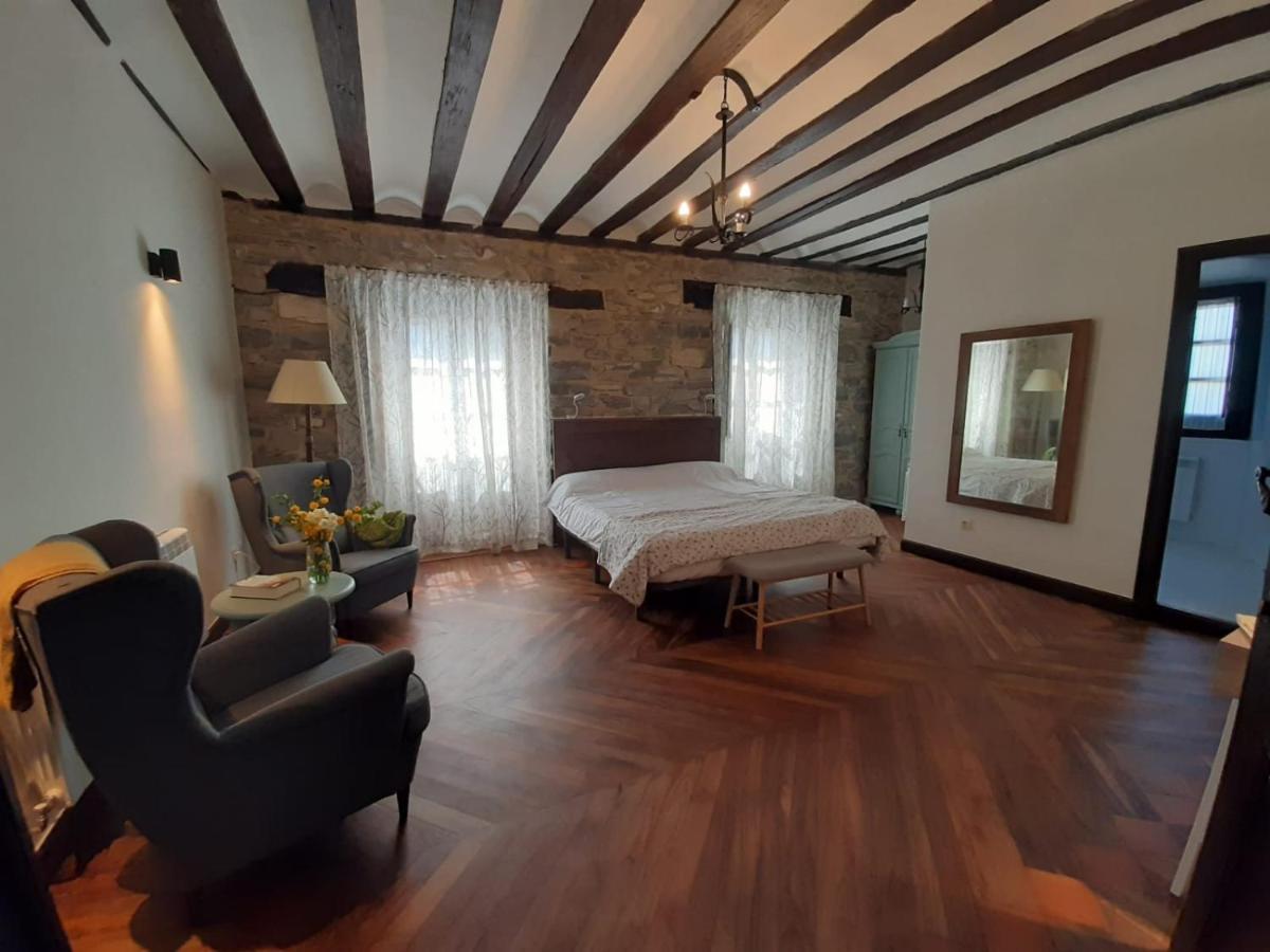 Hotel Dona Lola Izarra Kültér fotó